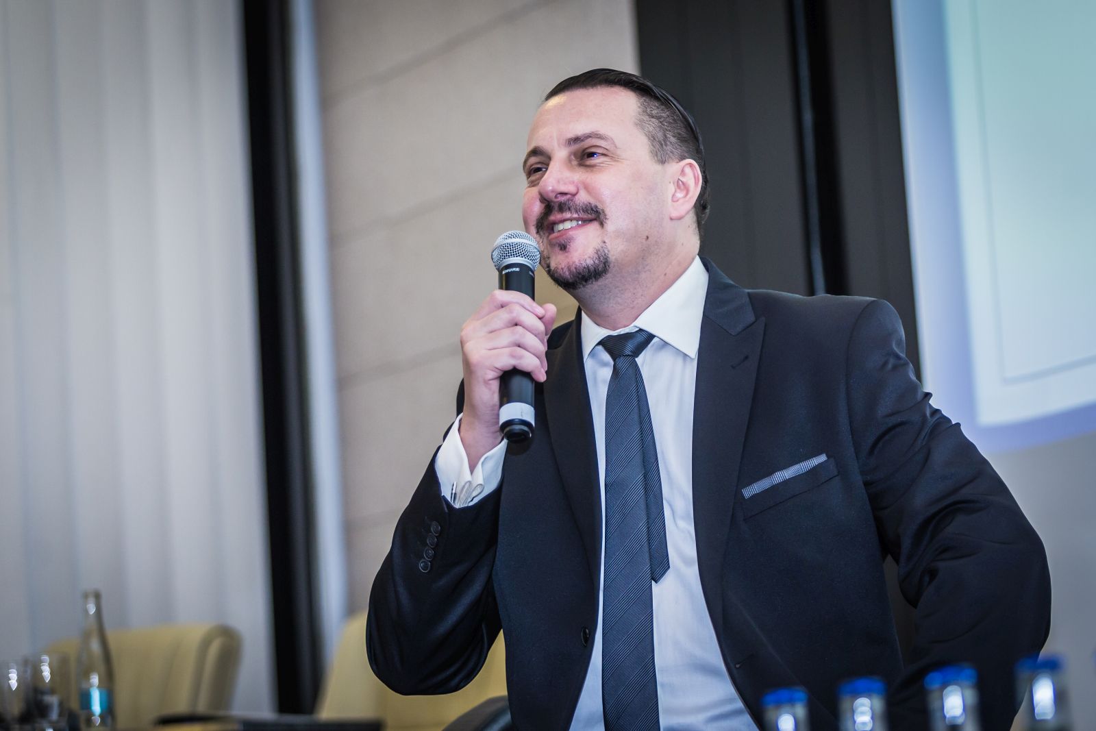 Hroch moderátor (2)