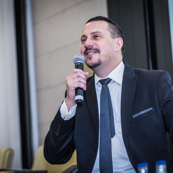 Hroch moderátor (2)