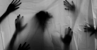 hands 3777403 1920 jpg webp